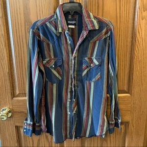 Men’s Button Up Wrangler Shirt